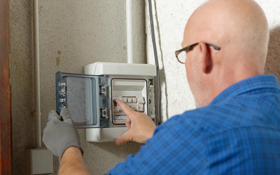 tarif horaire d'un électricien Fontenay-sous-Bois